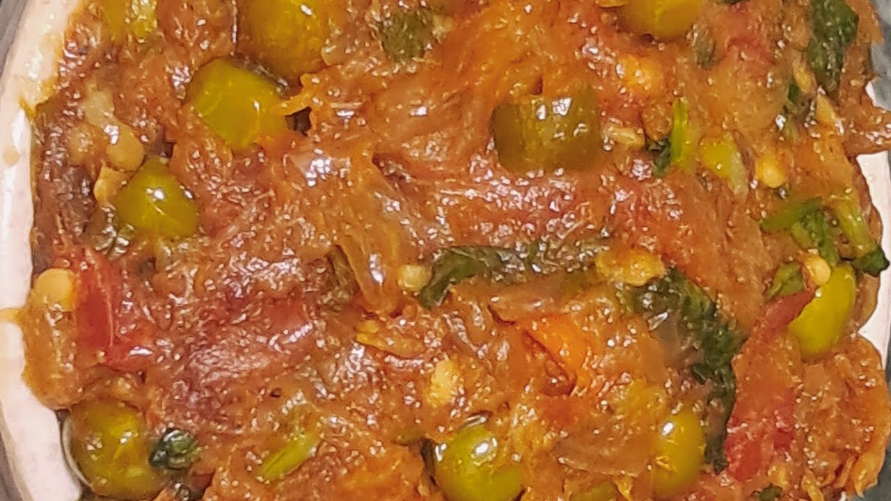 बैंगन मटर का स्वादिष्ट और आसान भरता रेसिपी / Baingan Bharta Recipe