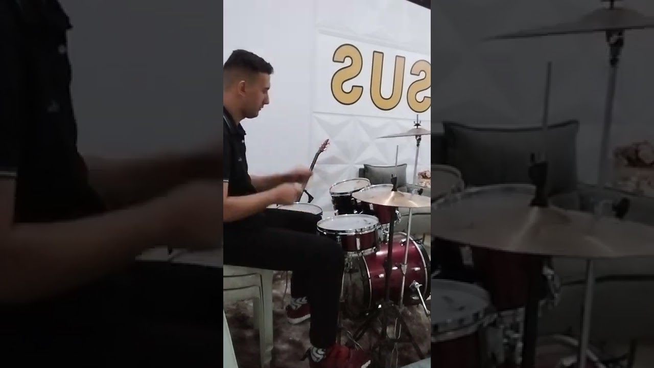 NatanBatera, Tocando adorador.