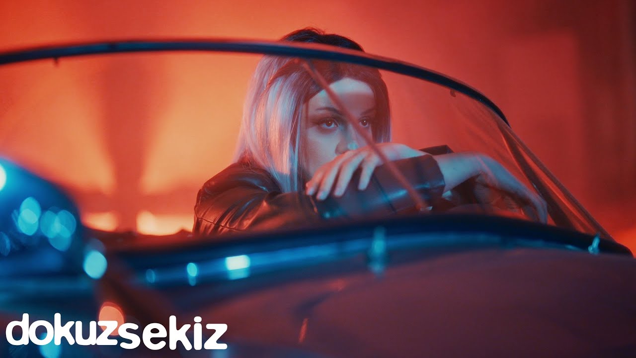 Melis Aydın - Karanlığı Ben Seçtim (Official Video) (4K)