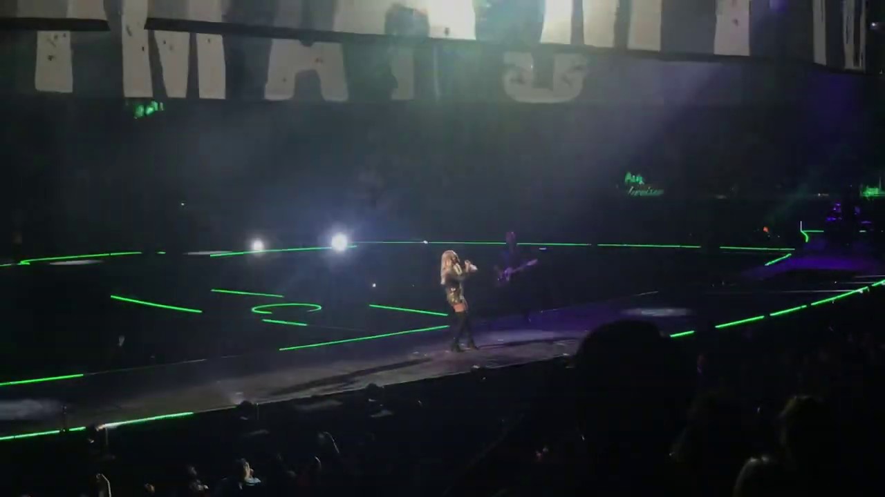 Carrie Underwood - The Champion (live at Madison Square Garden, New York, Oct 2, 2019)