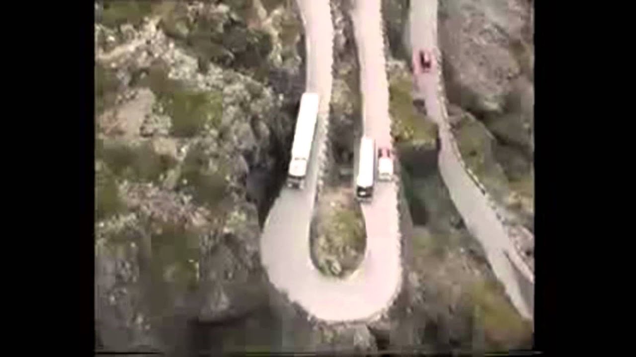 Muoversi con un autoarticolato fra i tornanti di montagna... bell&rsquo;impresa...