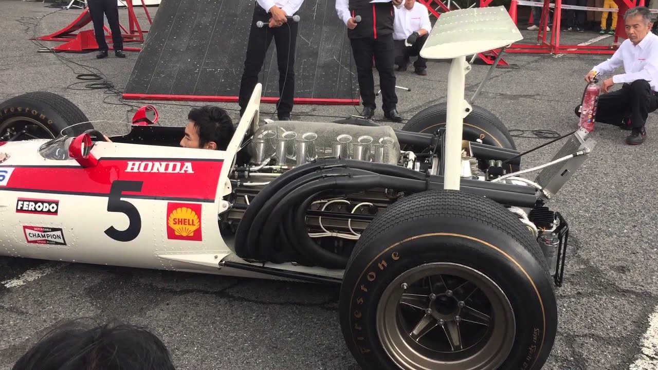 F1エンジン始動HONDA