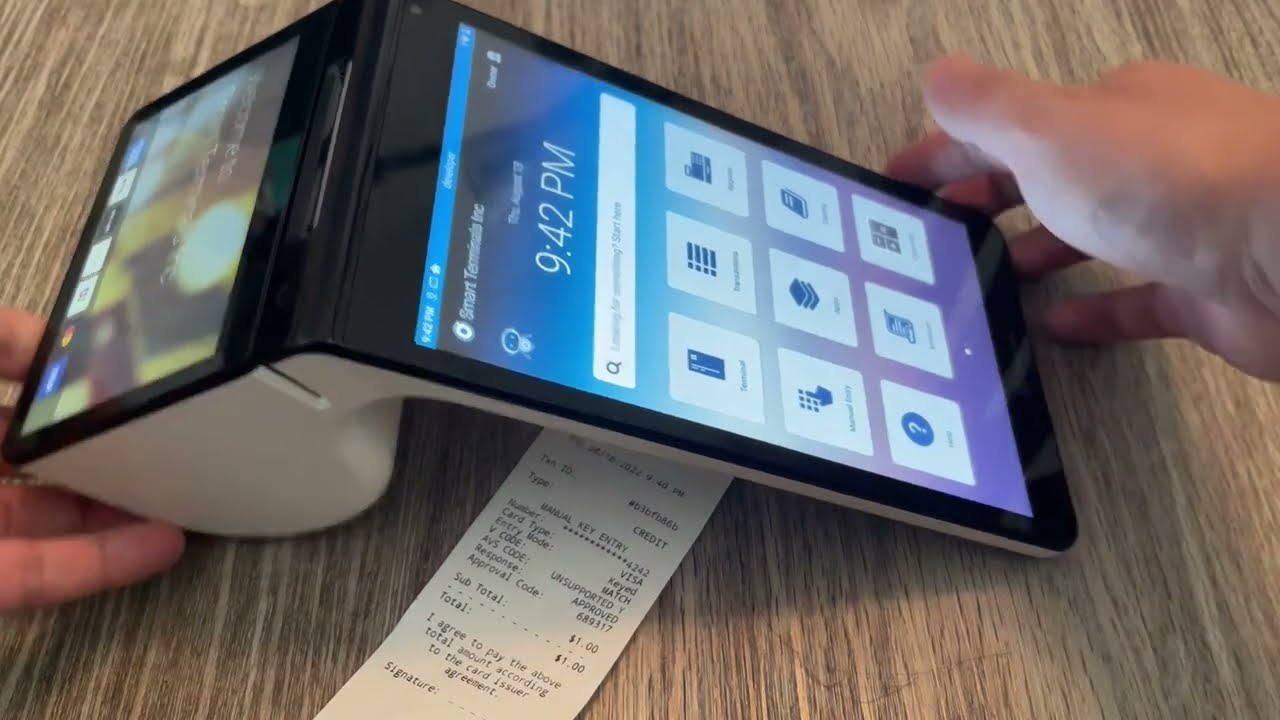 Распаковка платежного терминала Godaddy Smart Terminal