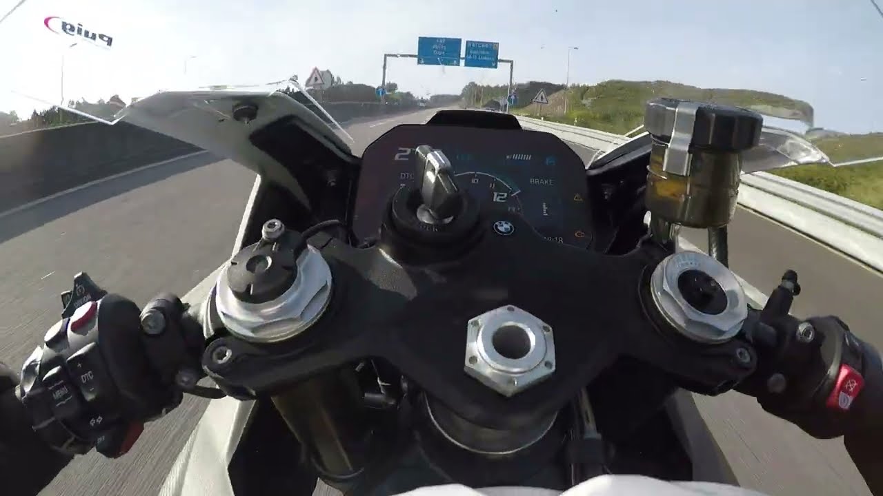BMW S1000RR 2020 VS BMW S1000RR 2023