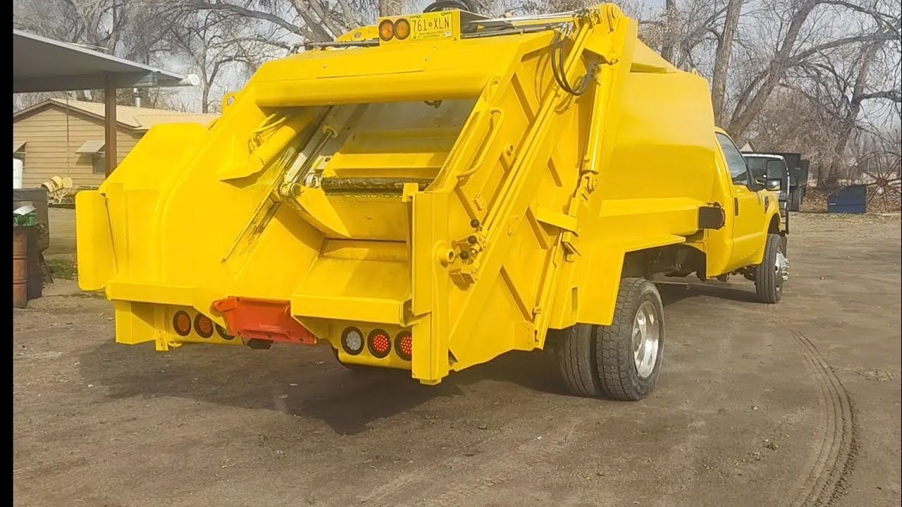 Ford 550 trash truck build update. Sand blasting, tail lights, and tipper.