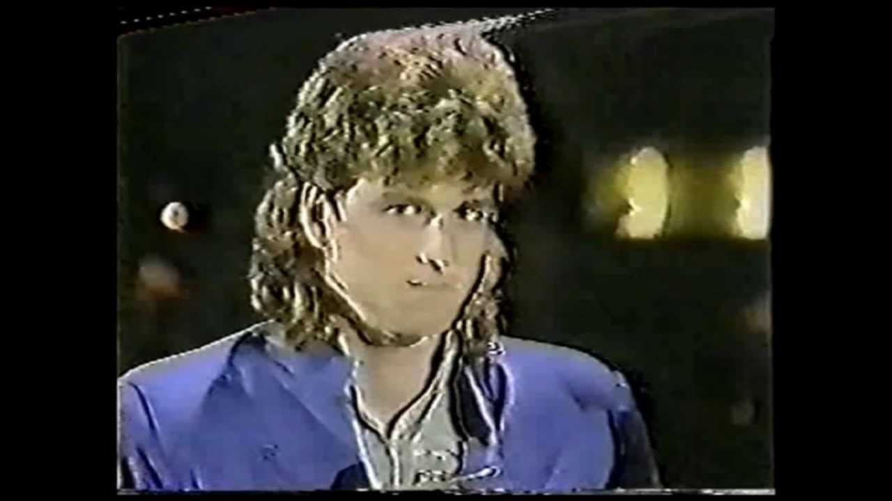 Leslie McKeown (Bay City Rollers) - What Does She See in Me? (slide show)