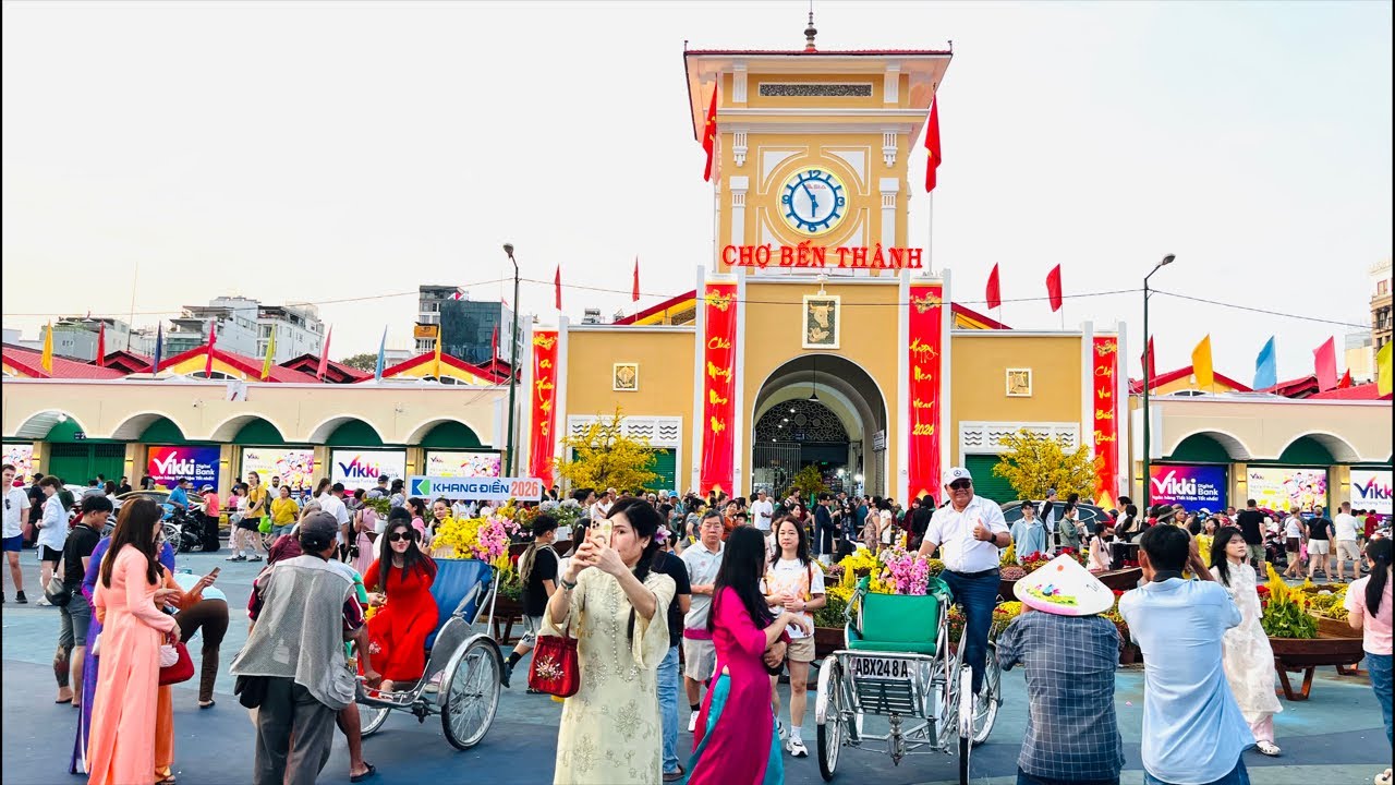 Trực Tiếp Chợ Bến Thành Mùng 5 Tết 2026