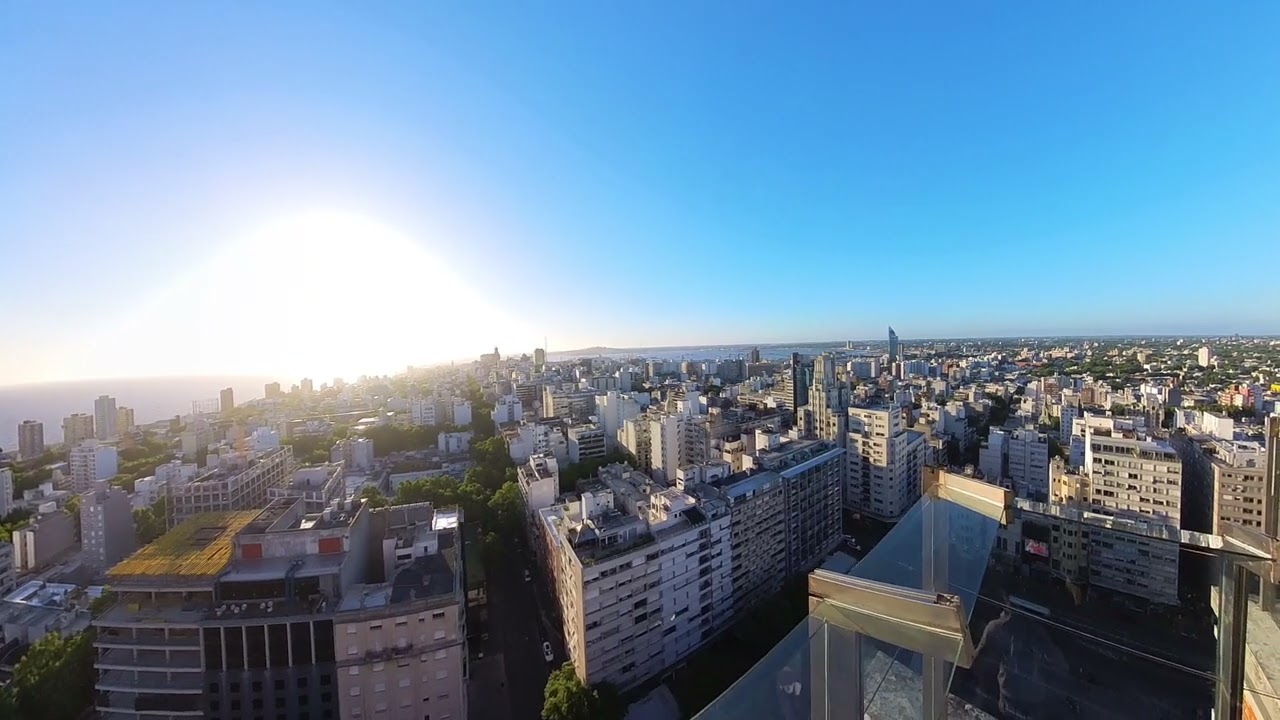 Caminando por Mirador de la IMM: - Montevideo - Uruguay