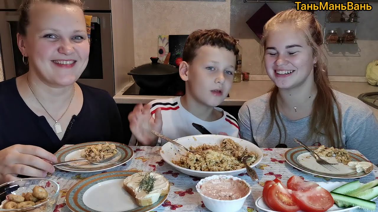 Мукбанг Спирали(макароны) по-флотски/У нас катастрофа🙄/Ваши Вопросы, приветы/