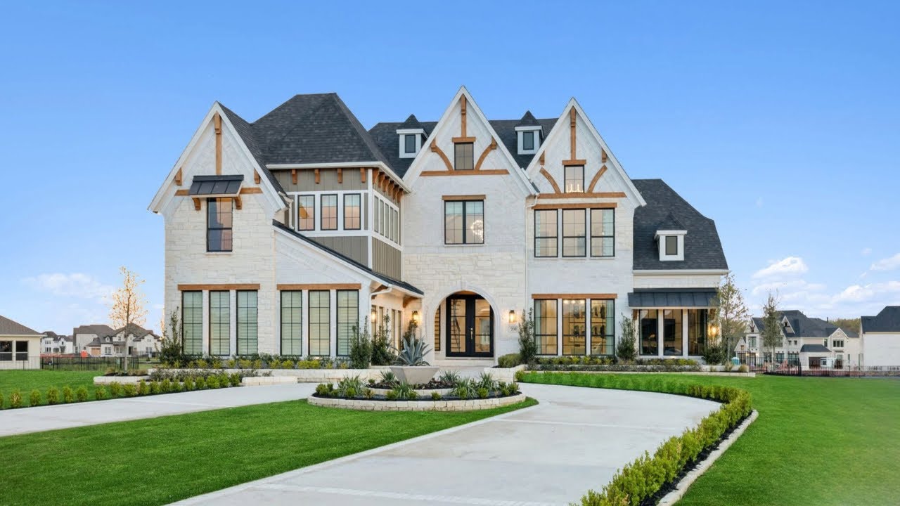 TOUR A JAW-DROPPING LUXURY MODEL HOME THAT WILL SHOCK YOU