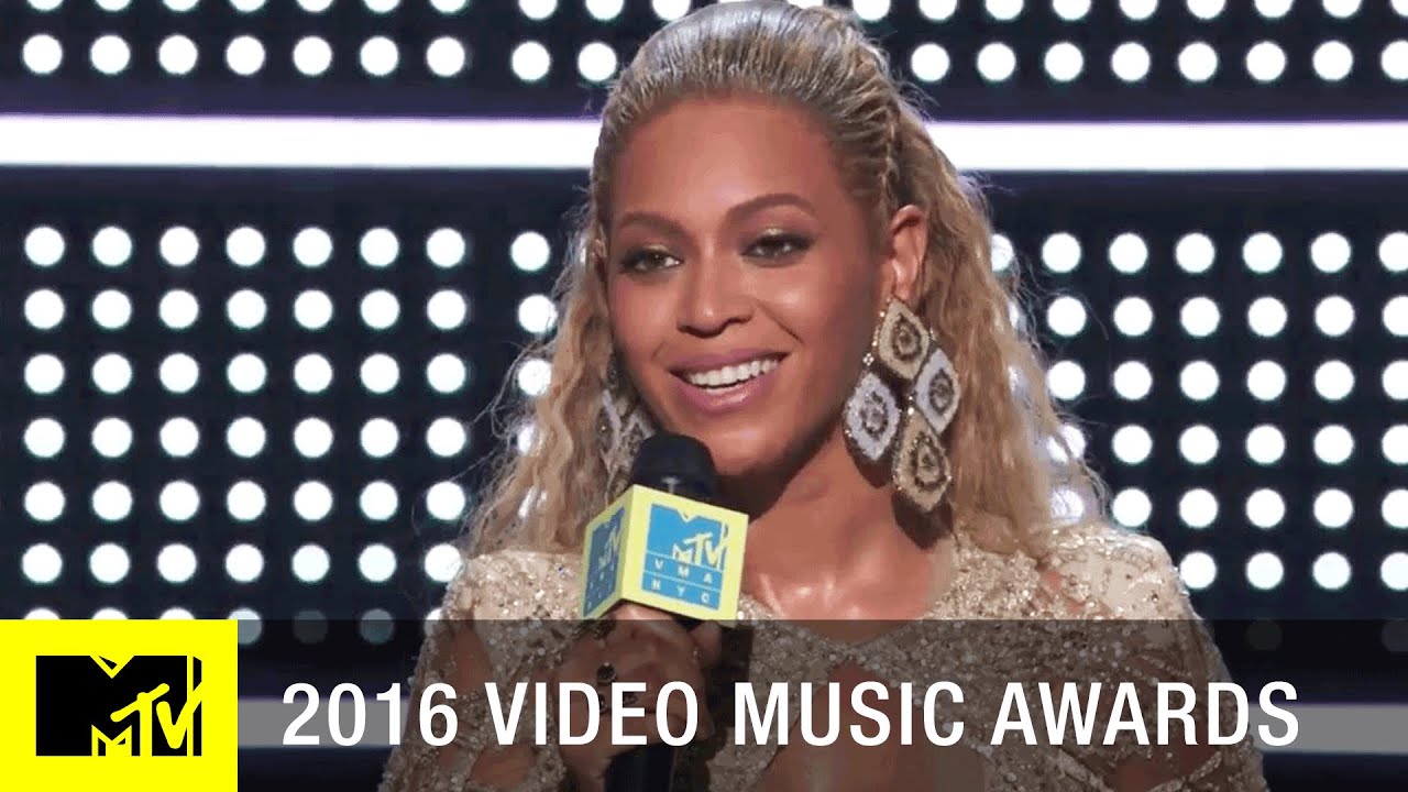 Beyonc&eacute; Wins Best Female Video | 2016 Video Music Awards | MTV