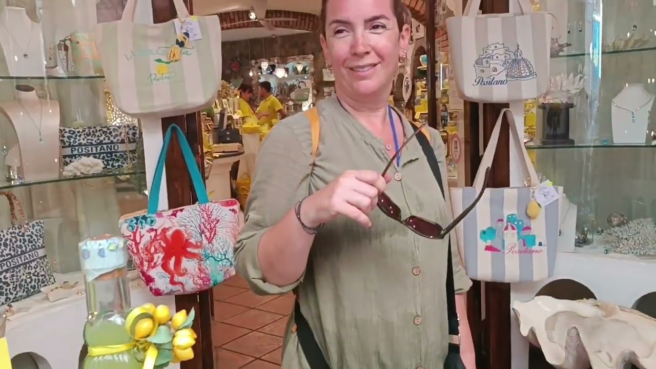 SORRENTO POSITANO AMALFI ve Napoli duomo ve eski sokaklar da dolastik biraz...