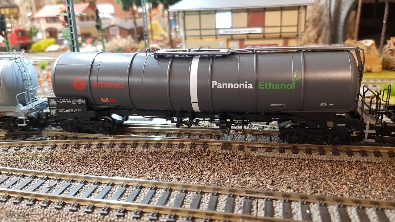 TRIX H0 24225 H0 Kesselwagen Zacns der ermewa auf Norberts Modelleisenbahn