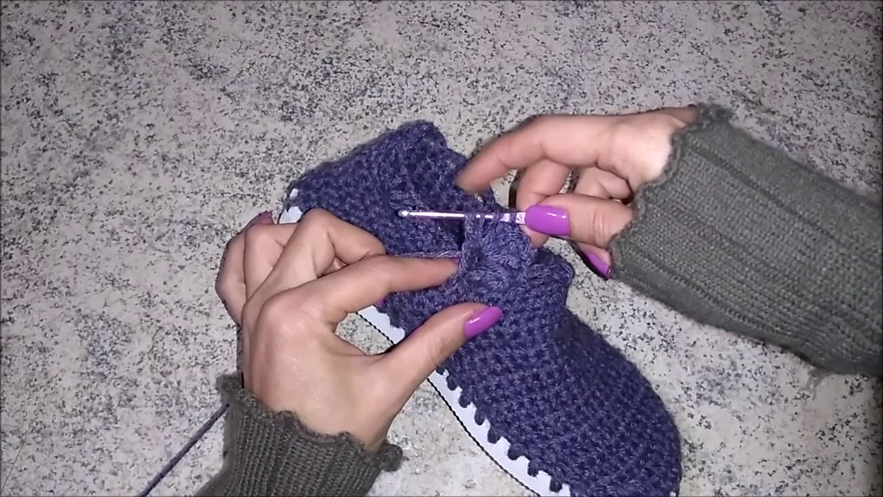 Bota em crochê com solado de havaianas parte 2