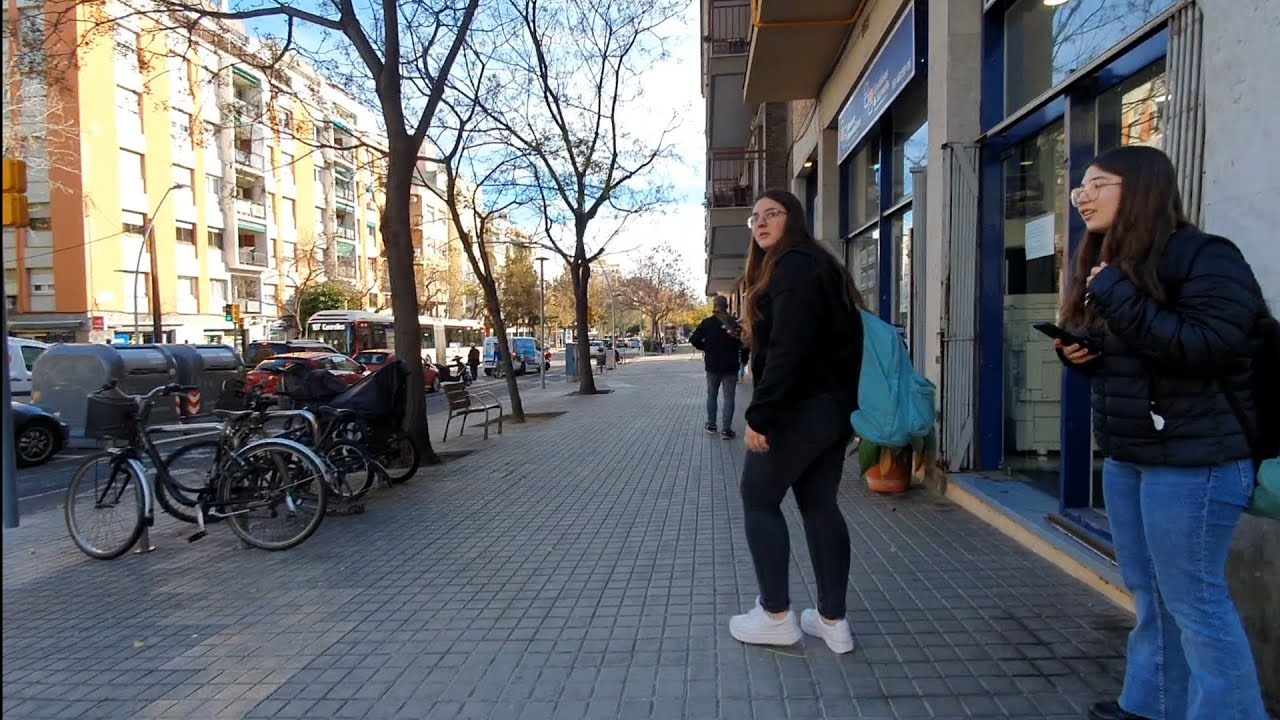 Barcelona Walk | Carrer de Felip II | El Congr&eacute;s I Els Indians