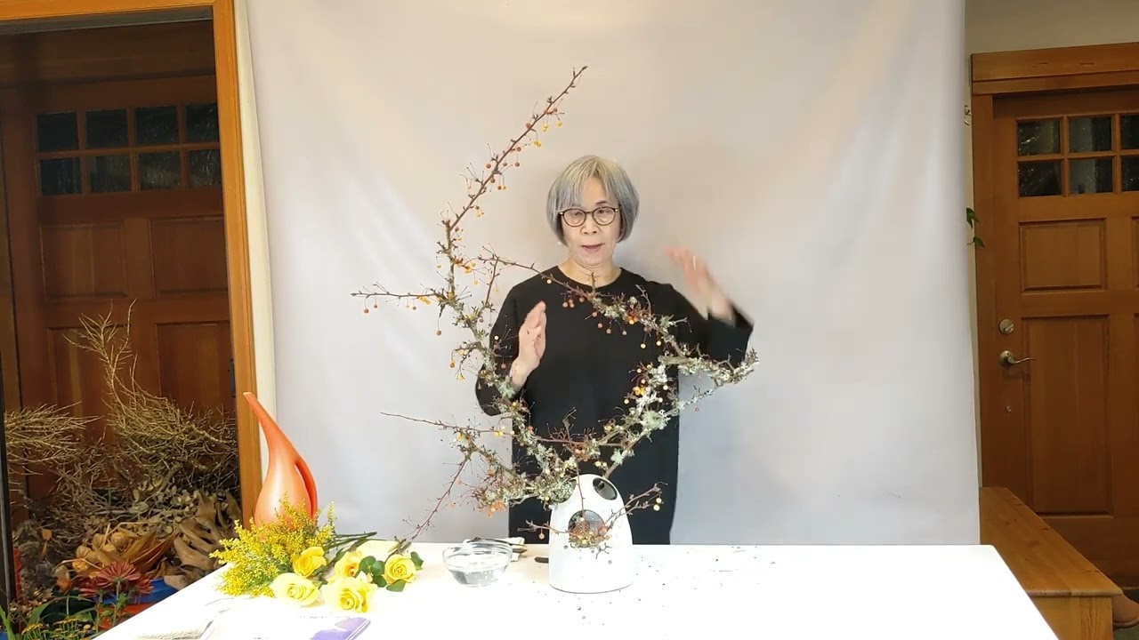 Sogetsu ikebana demonstration video, December 2025