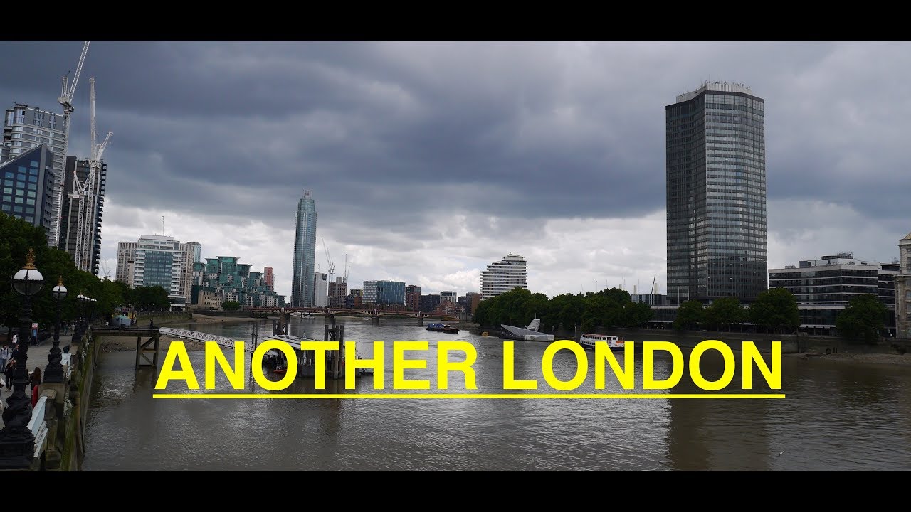 Along the Thames Path from Waterloo to Putney