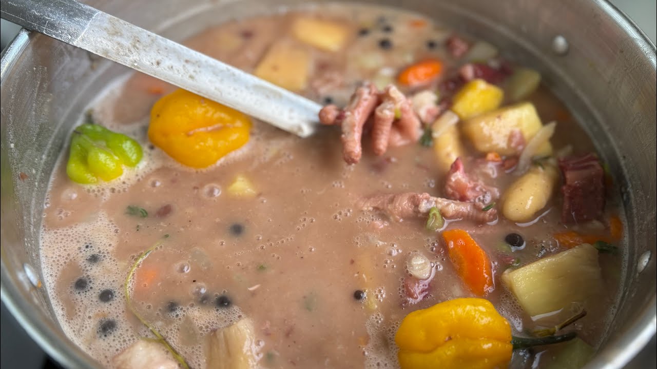 God wanted me to make this beautiful pot of Jamaican Red Peas Soup For you 🇯🇲..Enjoy