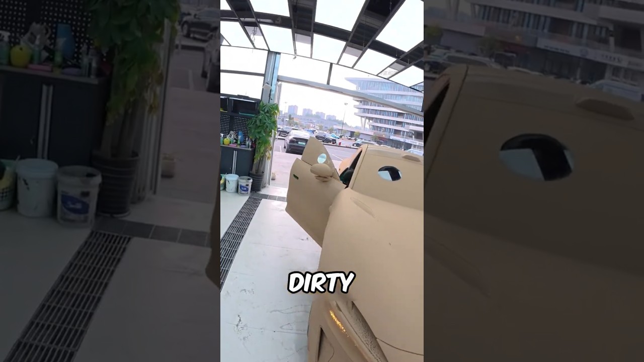 Он превратил грязную машину в идеально чистую 😱✨🚗
