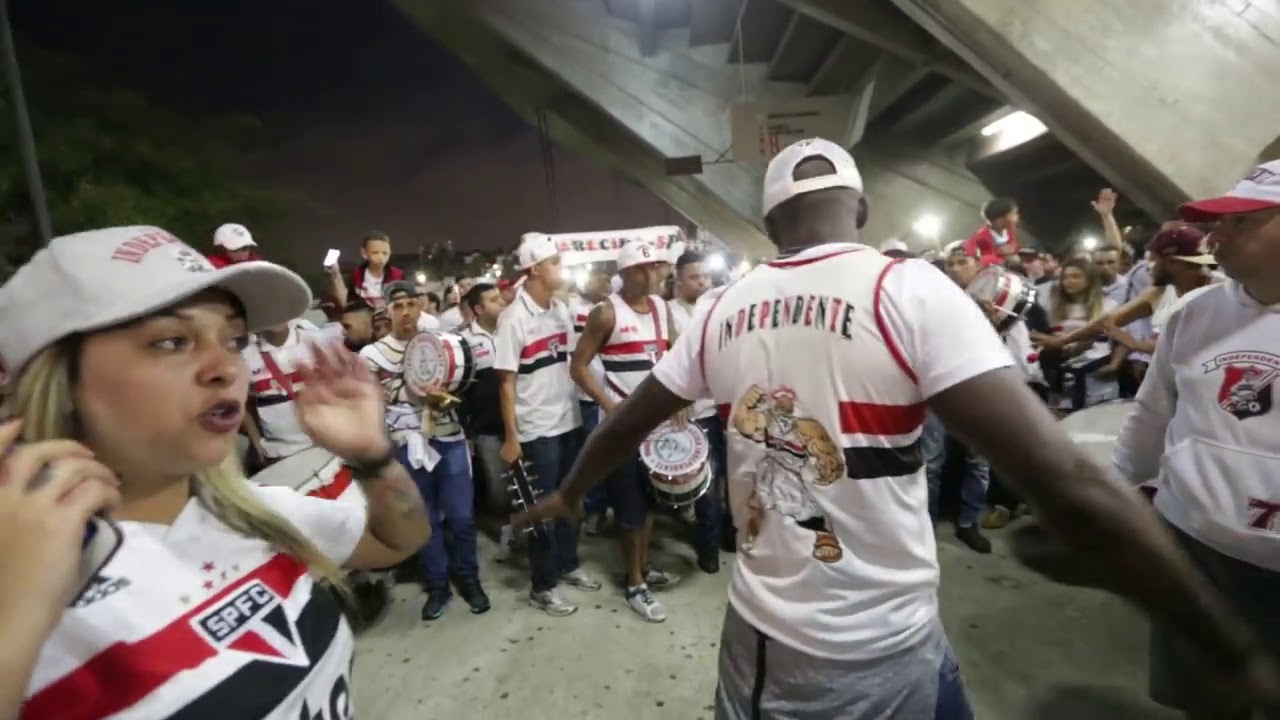 NÓS NÃO VAI EMBORA NÃO - TORCIDA INDEPENDENTE