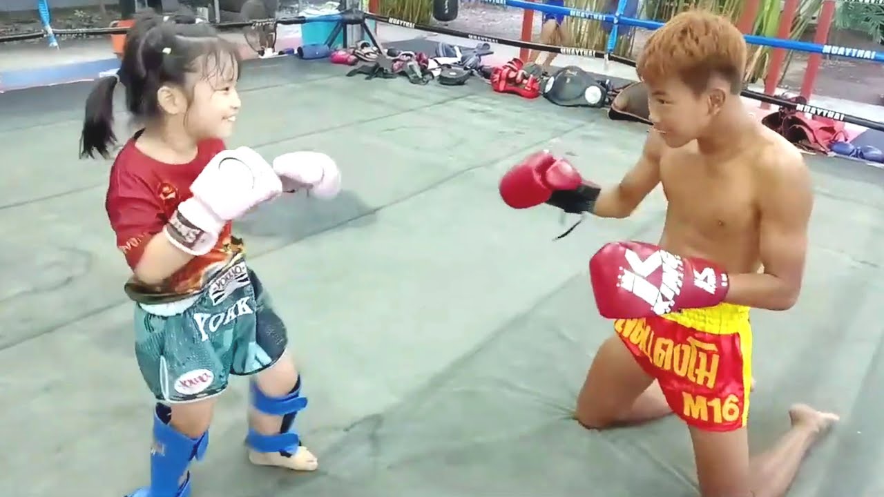 RIINA VS F16! รีนะปะทะเอฟ16.ใจแอ้นเอาแต่หมัดโนบิตะใช้ทุกอย่างNOBITA(Muaythai) VS Gian(boxing)!