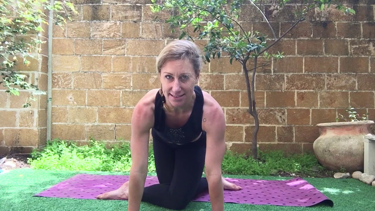 30MIN FULL BODY YOGA WARM UP - GUIDED