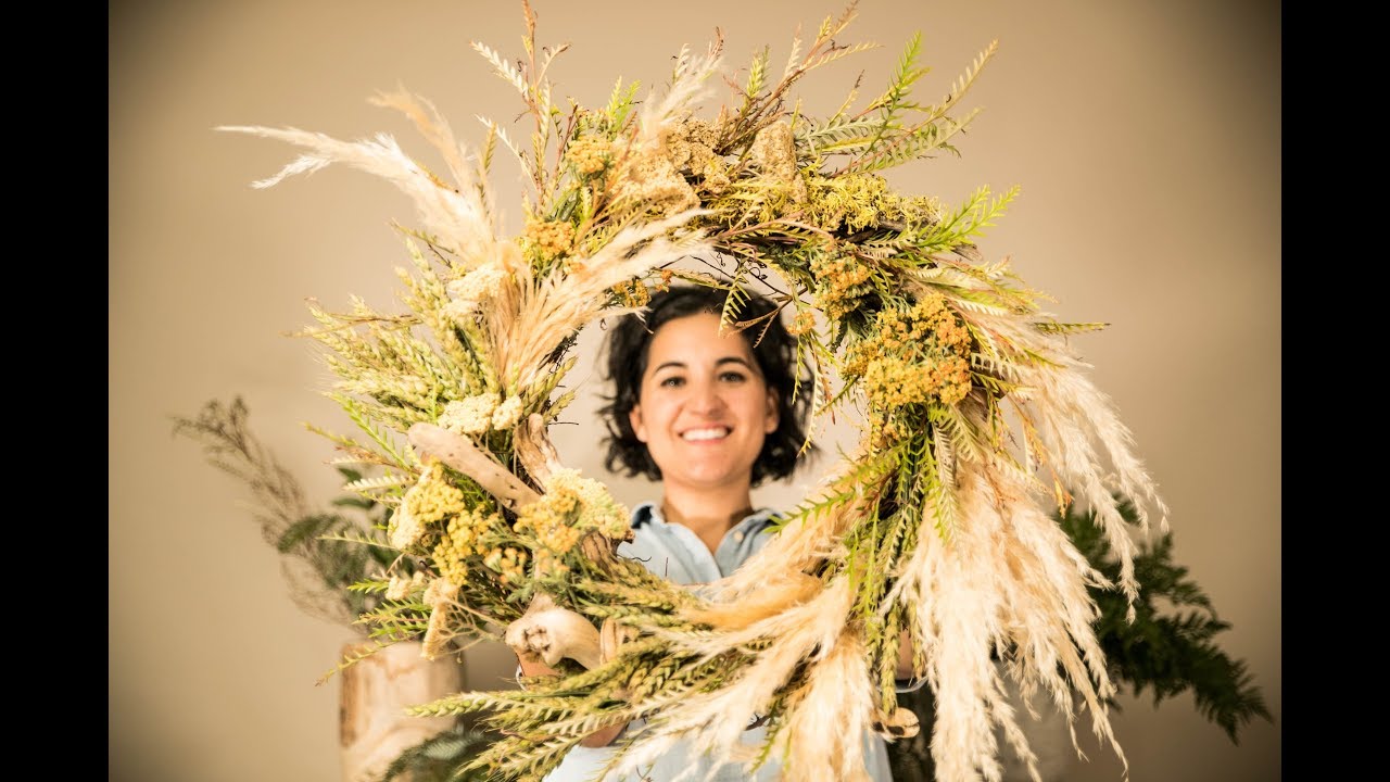 Textural Wreath Design