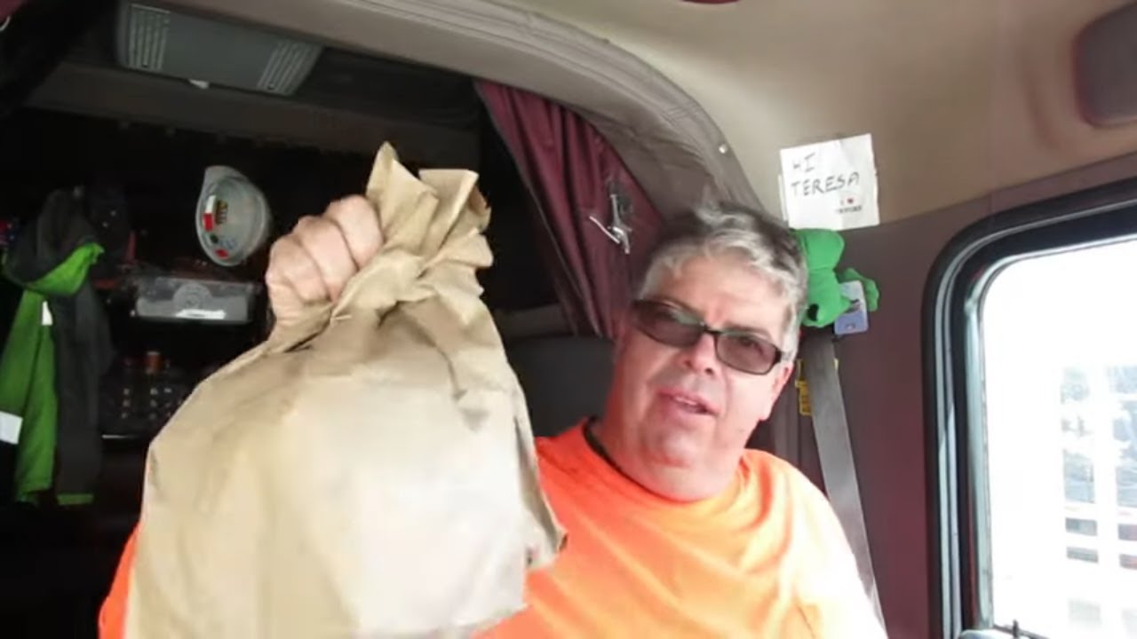 #392  I spent $30 on Cheeseburgers The Life of an Owner Operator Flatbed Truck Driver Vlog