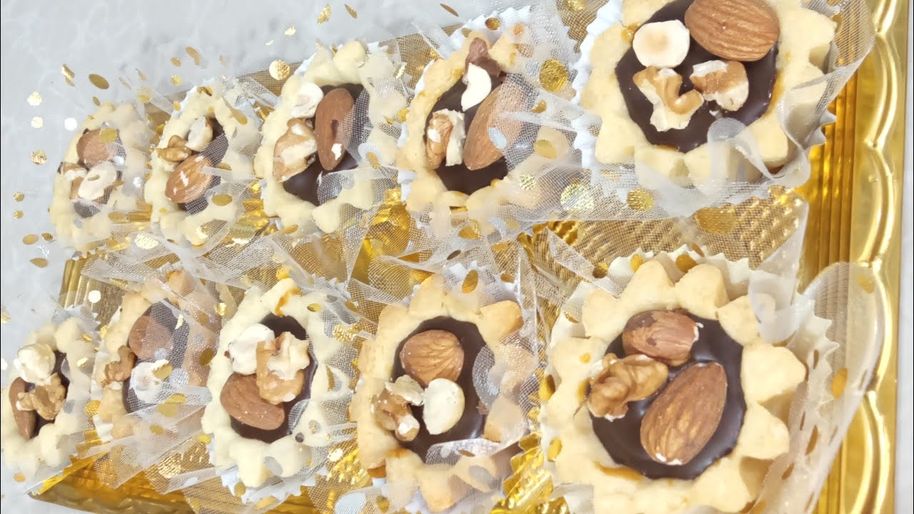 قنيدلات الكراميل و الشوكولاطة 😍 ب 125 غ تع زبدة فقط بوحد العجينة تذوب في الفم 😋 سليلات محشية 👌