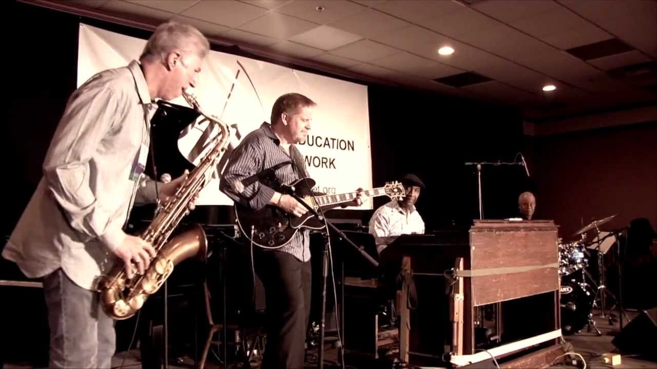 Bob Mintzer playing the Eastman ETS652RL 52nd Street Tenor Sax with the Dave Styker Trio at JEN