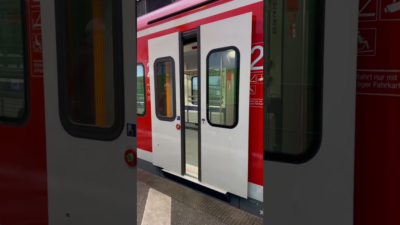 DB Br 425 mit T&uuml;rschlie&szlig;en S-Bahn Rhein Neckar Linie S1 #db #train #sbahn #sbahnrheinneckar  #br425