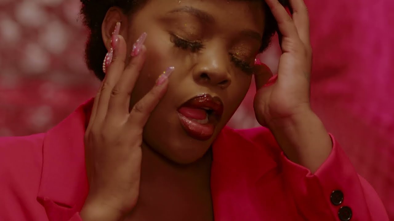 Sarah Lula (feat. Dj Amaroula) - Mukamate (Clip Official)