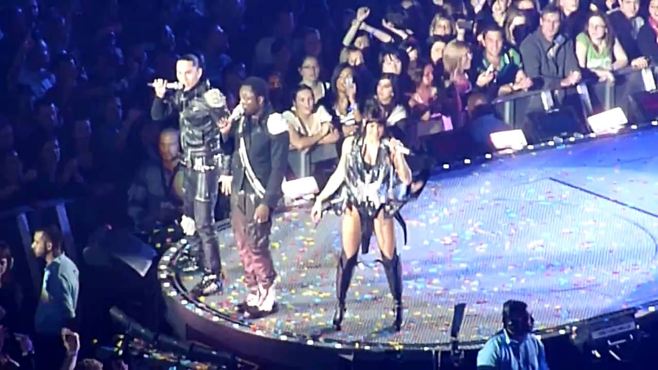 Black Eyed Peas - I gotta feeling - o2 Arena London