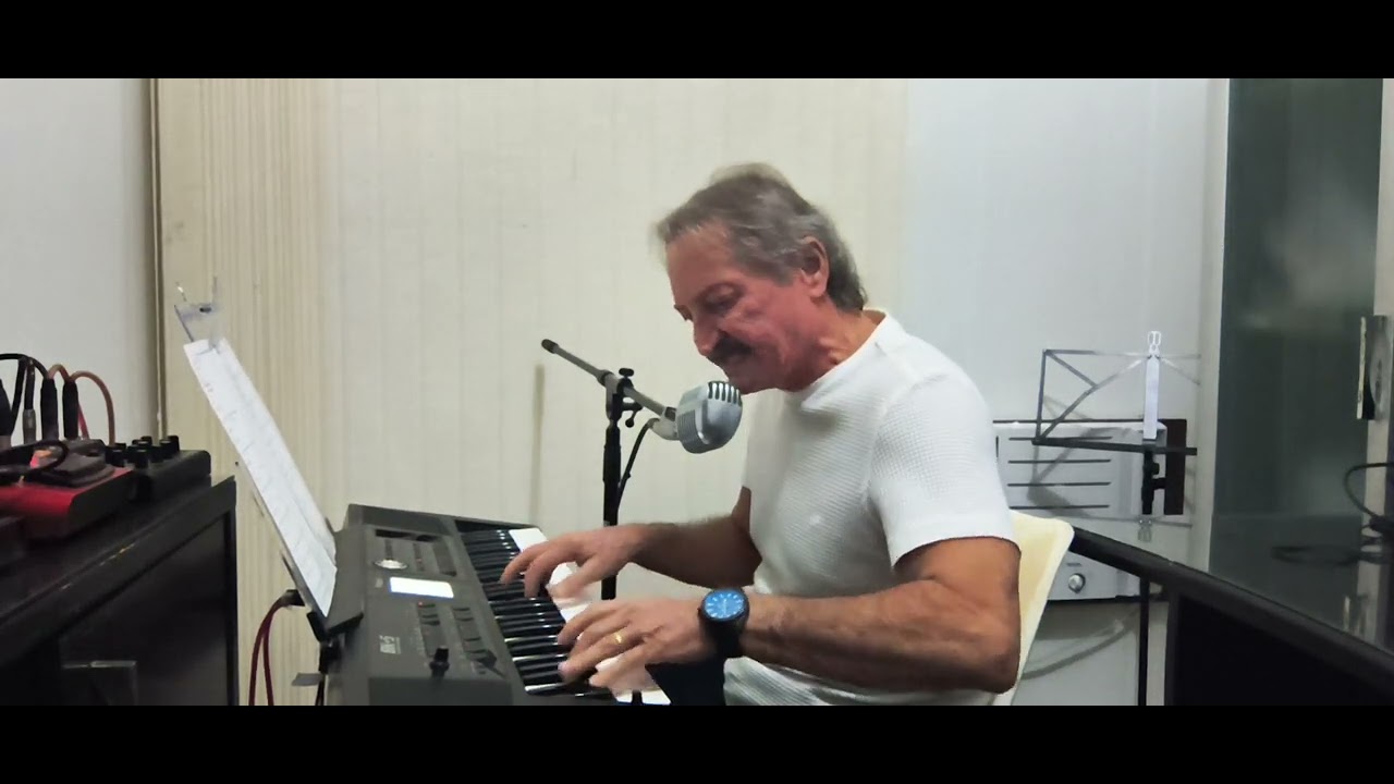 Música:Quer casar comigo...(Bruno // Maroni) // Cantor // Teclado: Vilanova 