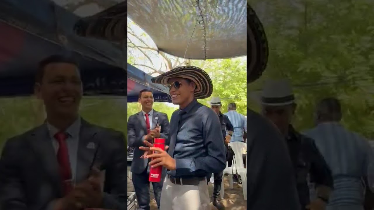 Compartiendo con mis hermanos en el retiro, improvisando versos, Dios les bendiga siempre.