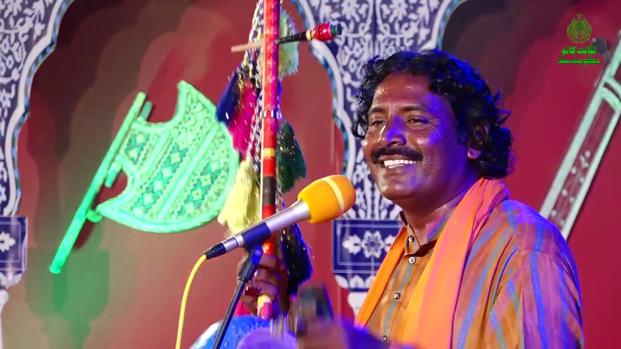 Aado Bhagat sings Chhad Jhagra Masjid Mandar Da in 276th Urs Shah Abdul Latif Bhittai 2019