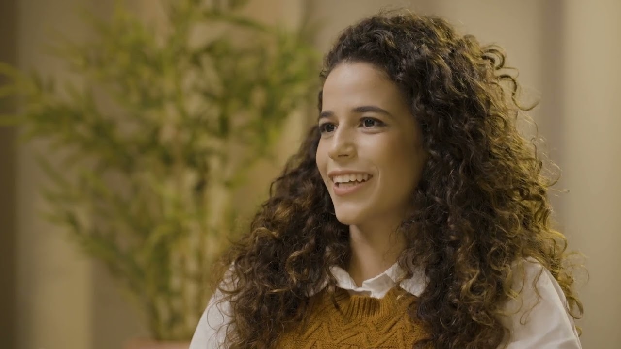 פתוח - נוער מתמודד | אפרת ברזל | למה ילדה יוצאת לרחוב? ואילו כוחות נפש מחזירים אותה הביתה?