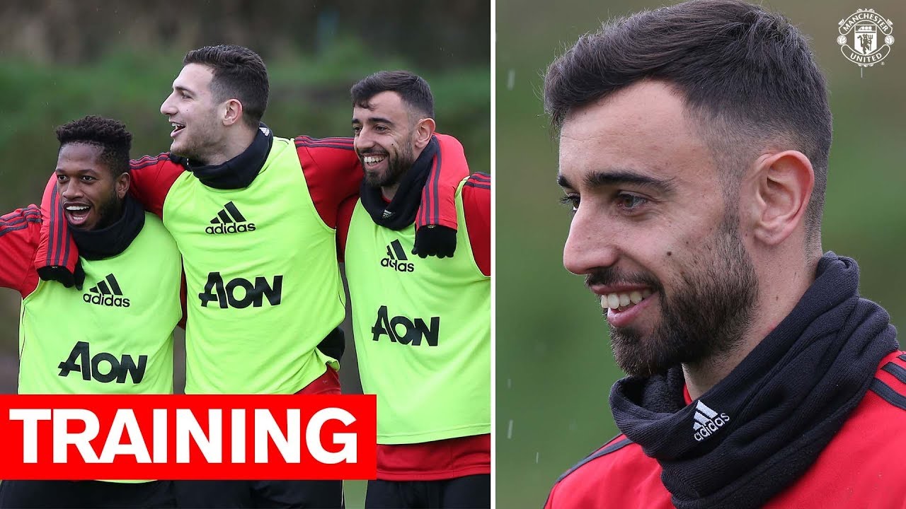 Bruno Fernandes' First Training Session | Manchester United v Wolves | Premier League 2019/20