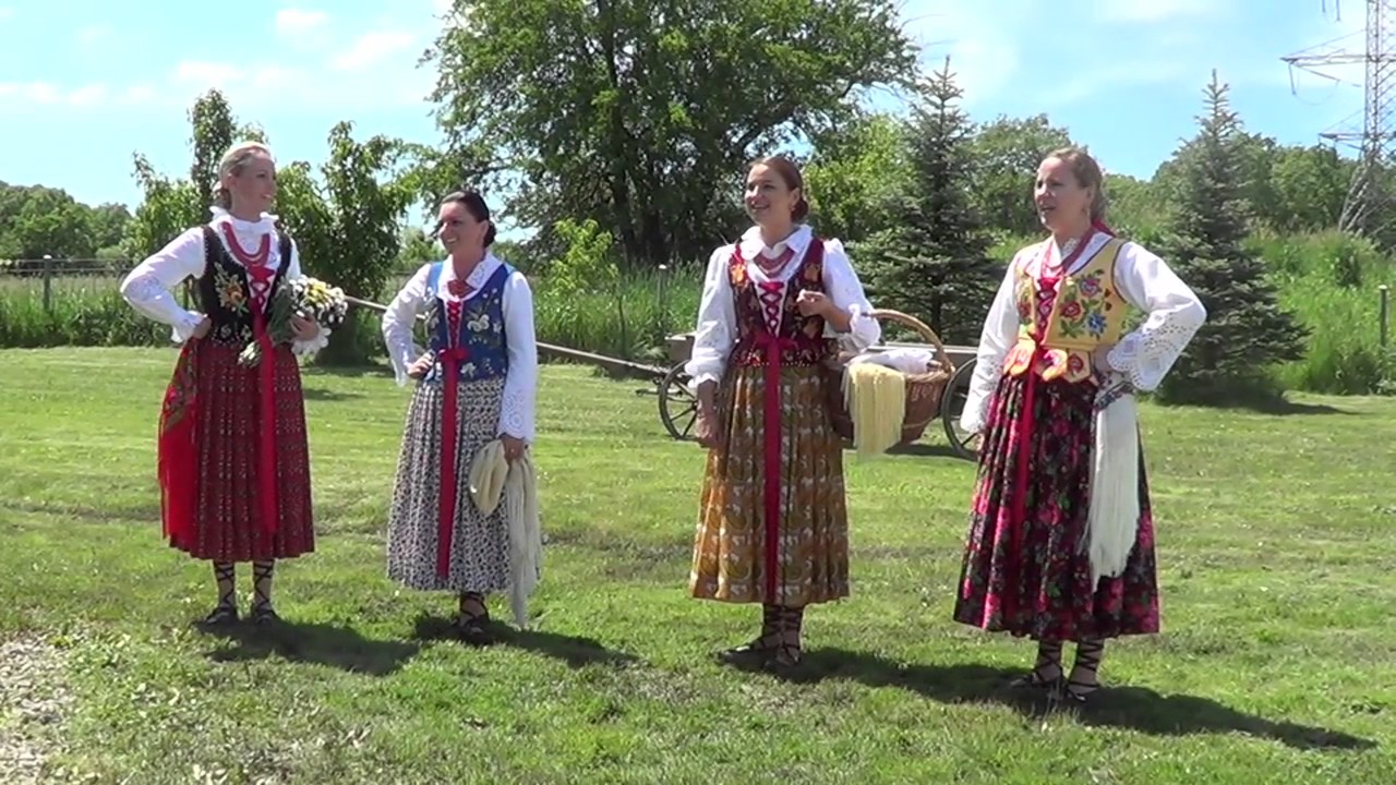 Idom dziywcynta ku juchasom