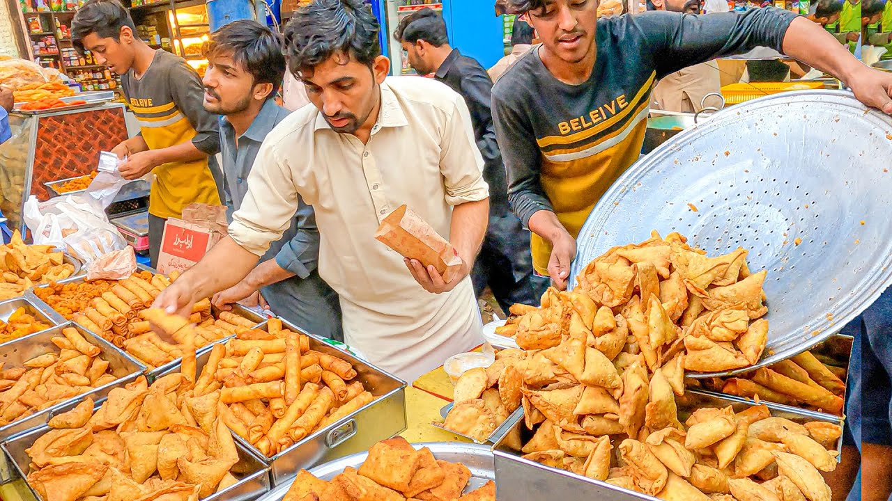 Biggest Iftar Food Market in Karachi Street Food | Crazy Rush of People on Ramadan Street Food Iftar