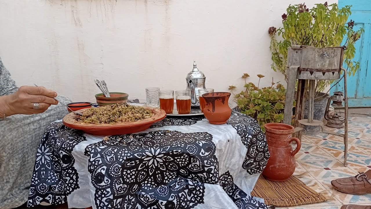 طبيعي وبلدي : مراااحل تحضير الشعر محمر مع وجبة الخبيزة 🇲🇦🔥🏕
