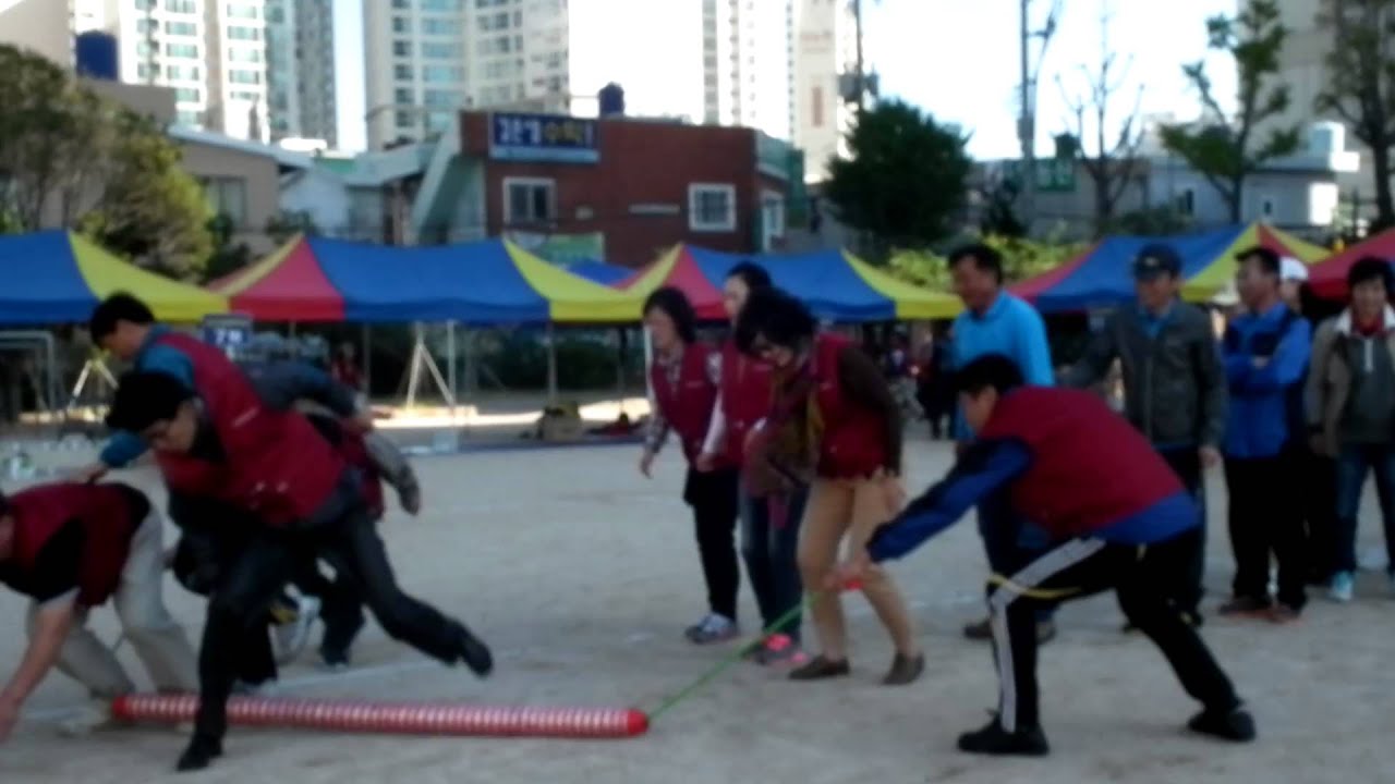 창신초등학교 총 동창 체육대회 아래위로굴리기