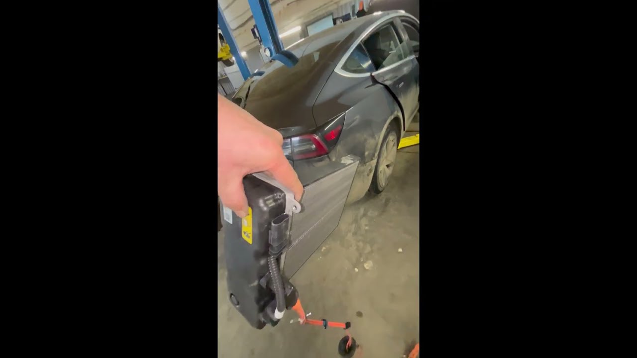 Heater Tesla M3. Разбор и ремонт печки Тесла M3