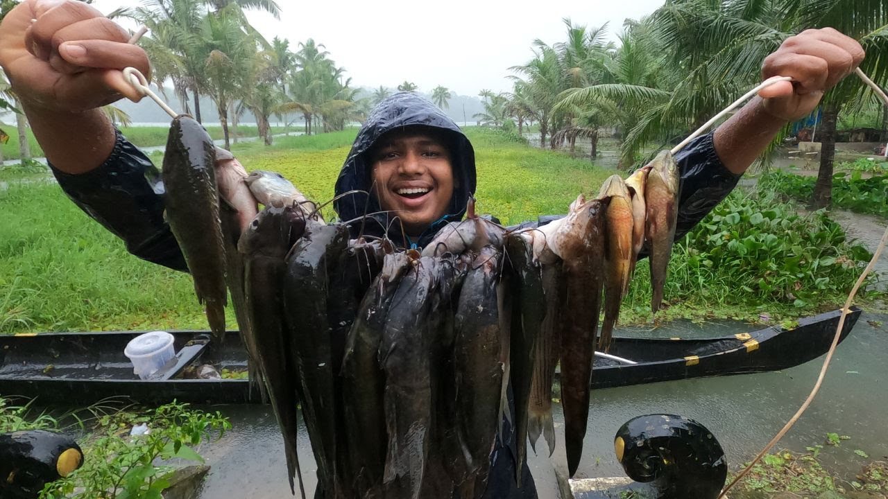 പുതുമഴയിലെ മീൻ ചാകര...| Kerala Monsoon Fishing | Kerala Village Fishing | Traditional Fishing