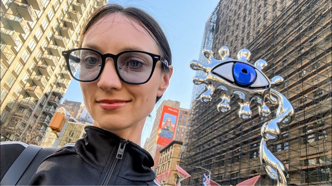 NYC LIVE: Early Spring in Manhattan, Washington Square Park and new Public Art