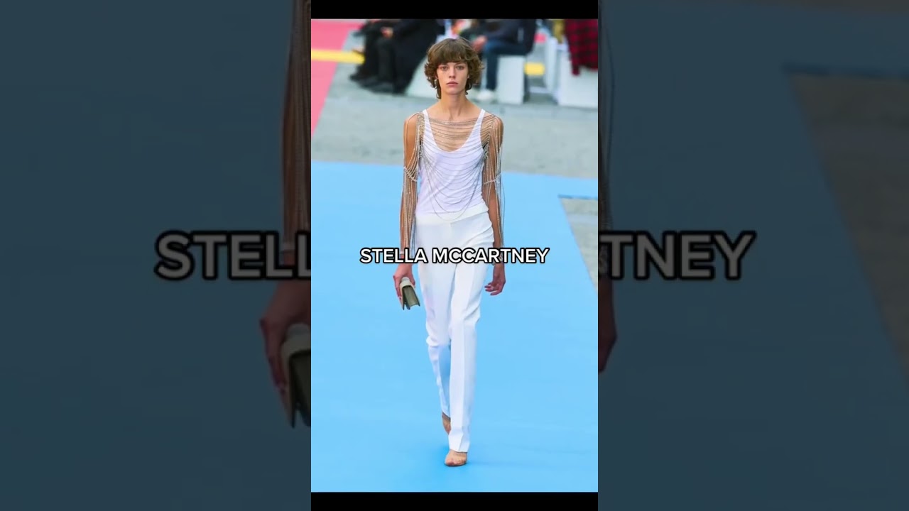 Stunning show at Paris Fashion Week 2023 🖤🍸#pfw #fashion #stellamccartney #coolgirl #stargirl