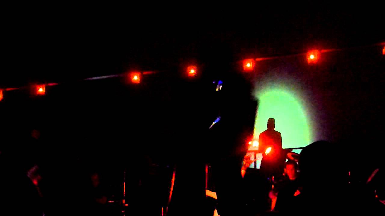 Notis Sfakianakis - Ένα τσιγγανάκι Live @ Ιερά Οδός [Πρεμιέρα 11-11-11]
