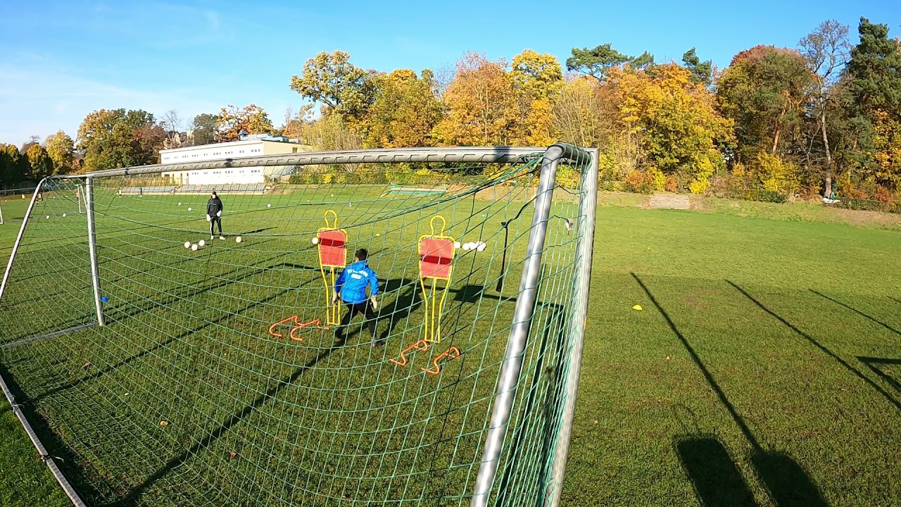 Goalkeeper training with Nico pellatz