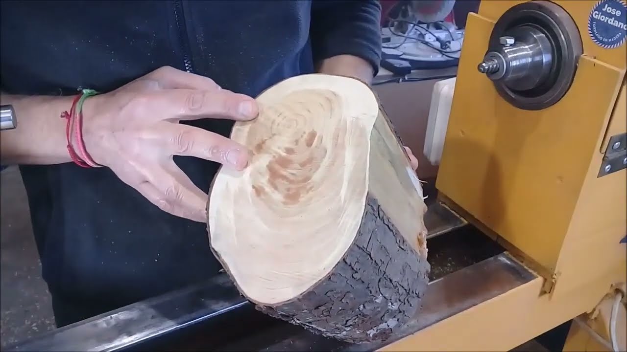 #11 Cuenco en pino !! Woodturning. bowl in pine !! Torneado en madera #wooddesign #wood #wooddesign