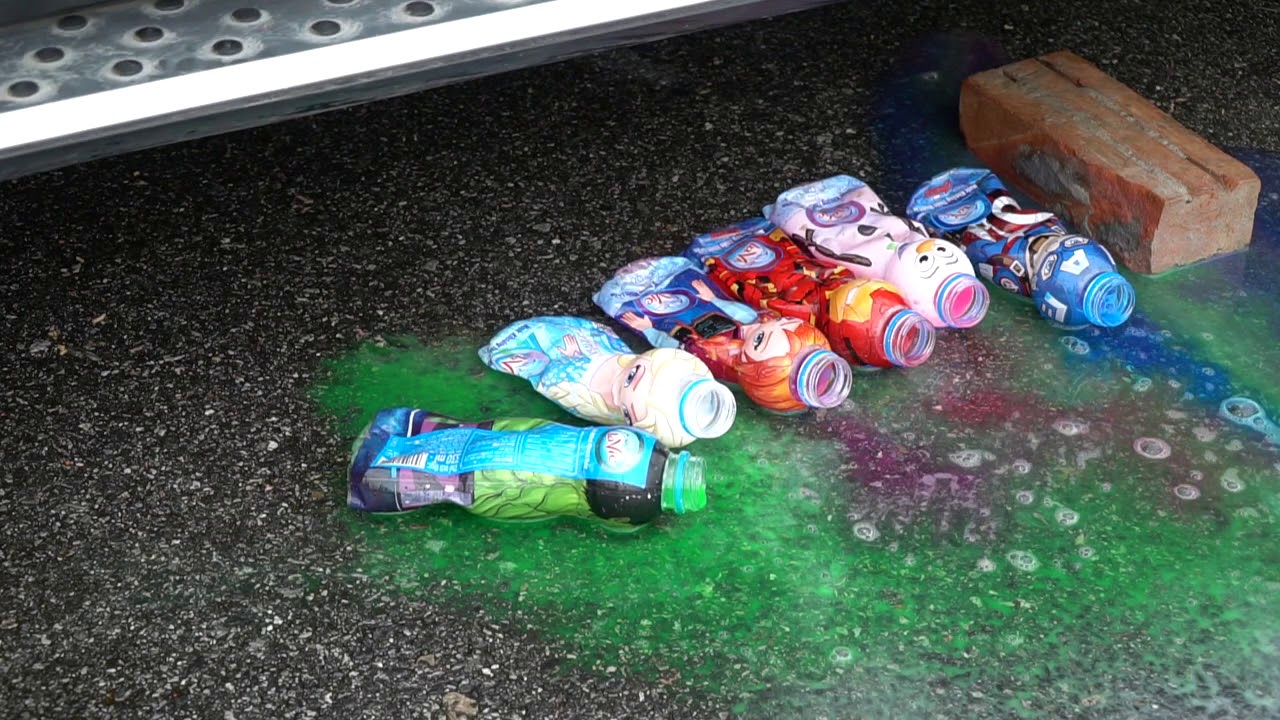 Crushing Crunchy & Soft Things by using Car! - EXPERIMENT: Instant noodles VS CARthrough Car!  # 87